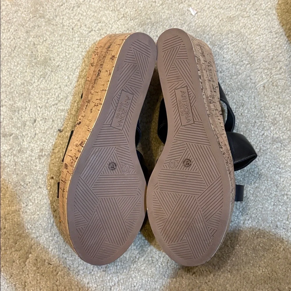 Arizona Jean Company Women's Black 3.5 Inch Wedge Sandals-Size 10